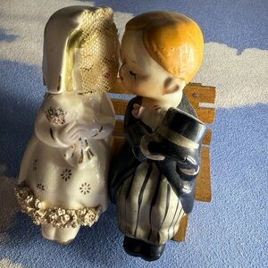 Adorable Vintage Bride & Groom salt and pepper Kissing on a Bench